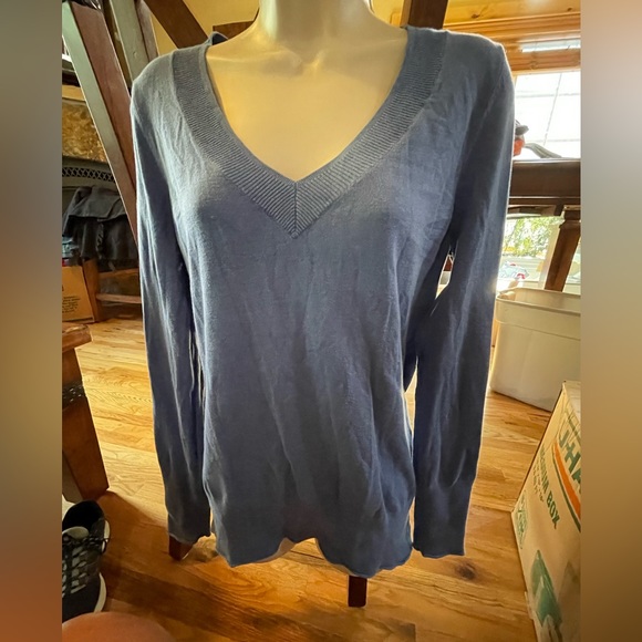 Caslon Tops - Caslon sweater like new